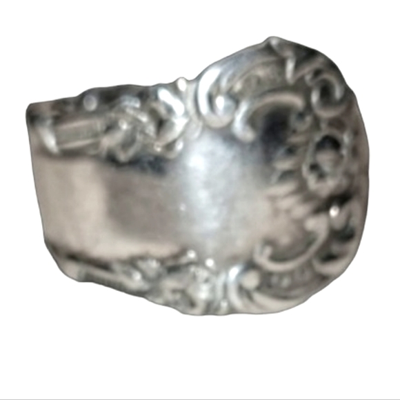Beautiful Victorian Hand Forged Size 5 Spoon Ring - Picture 5 of 8